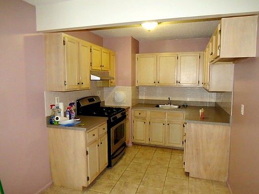 3rd image of 280 Evergreen Ave #1