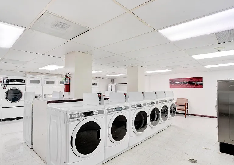 Commercial washers/dryers 5th floor