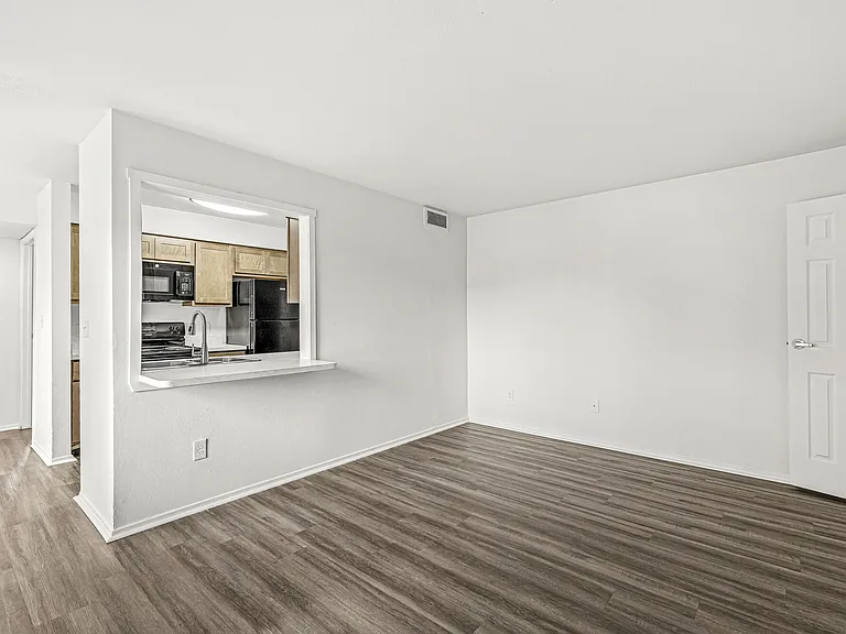 Enclave at Eagle Creek Apartments — Photo 45