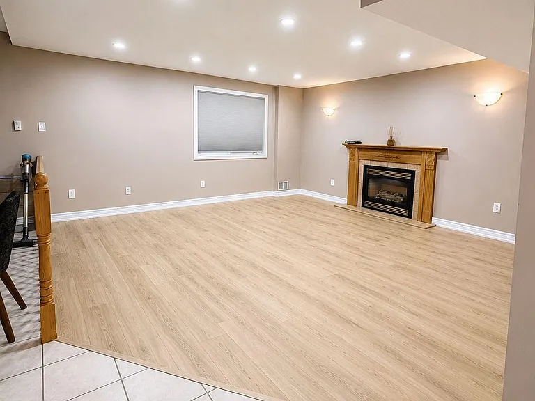 17 Jean Anderson Cres #LOWER — Photo 7