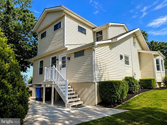 5th image of 723 Clearview Ave