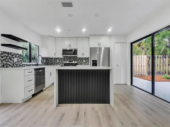 726 NW 132nd Ter, Plantation, FL 33325