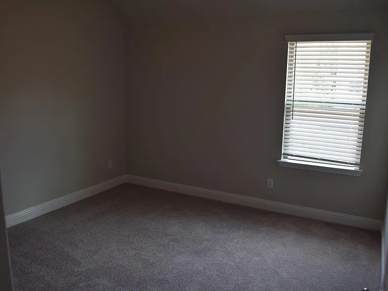 6416 Hermosa Dr — Photo 10