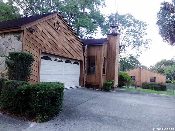 5th image of 776 NW Fairway Dr