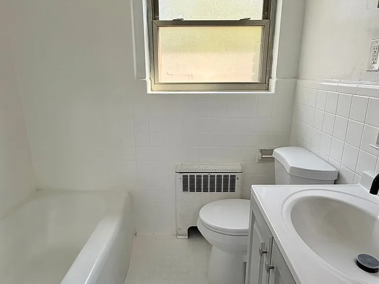 2798 Queen City Ave — Photo 6