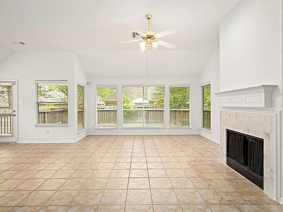 3rd image of 142 S Veranda Ridge Dr