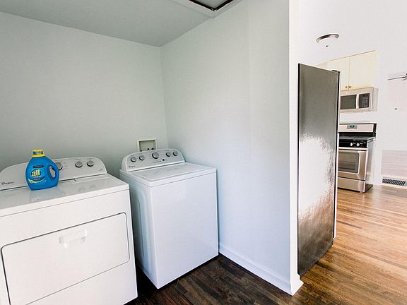5th image of 826 Sigsbee St SE #2