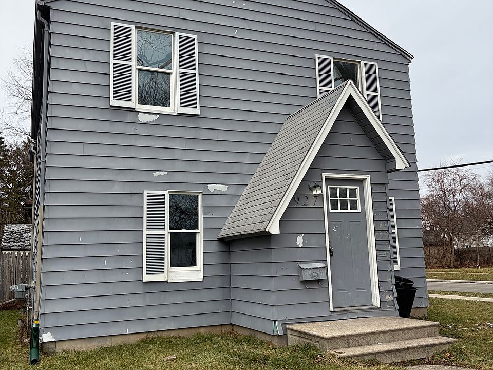 1st image of 927 N Porter St
