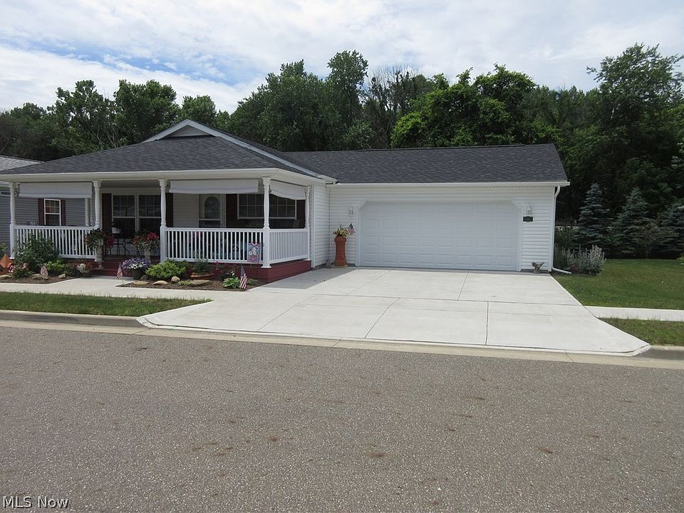 1st image of 348 Saturn Dr NW