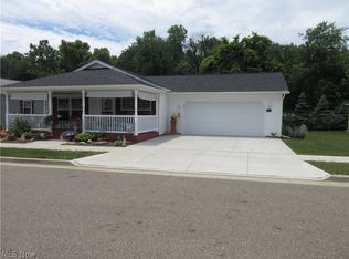 348 Saturn Dr NW, Dover, OH 44622