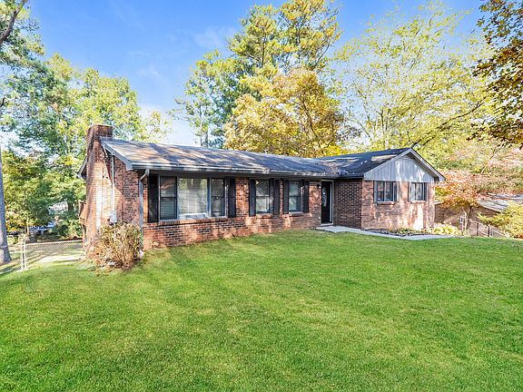 2nd image of 609 Evergreen Dr