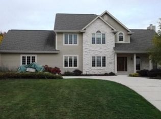 W144N7042 Terrace Dr, Menomonee Falls, WI 53051