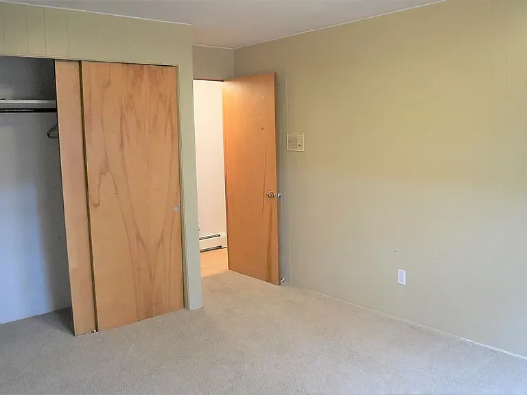 127 Crescent Dr — Photo 10