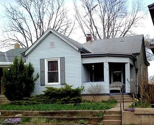 312 Fairview Ave photo 1