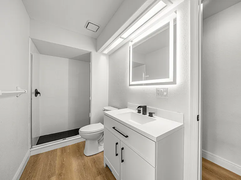 375 N Highview Ave — Photo 14