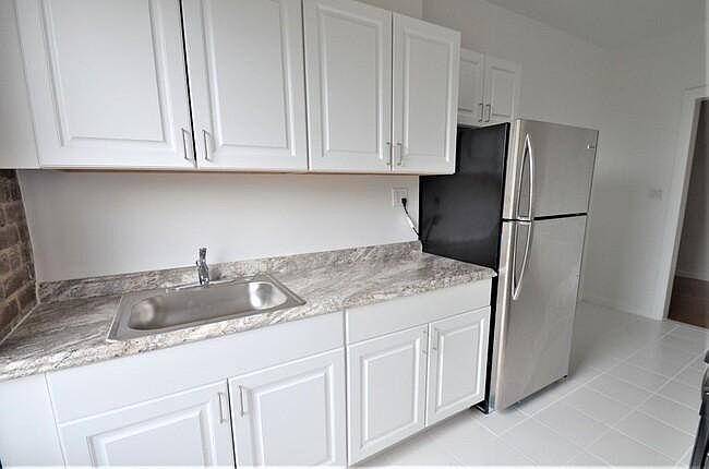 2nd image of 1232 Teller Ave #2