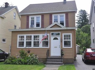 44 Oakwood St, Albany, NY 12208