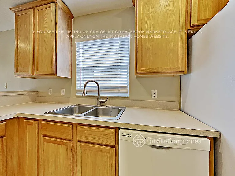 8071 Kingswood Way — Photo 10