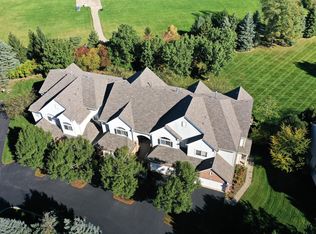 6052 Canterbury Ln, Hoffman Estates, IL 60192