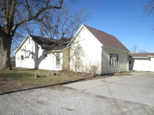 810 W Pleasant St, Colfax, IA 50054
