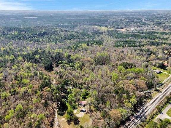 3rd image of 736 Burton Rd