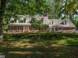 8 Fox Chase Rd, Malvern, PA 19355