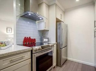 2025 California St APT 32, Mountain View, CA 94040