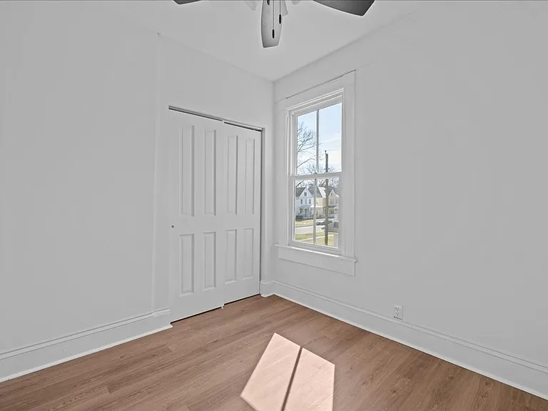 258 Maryland Ave — Photo 31