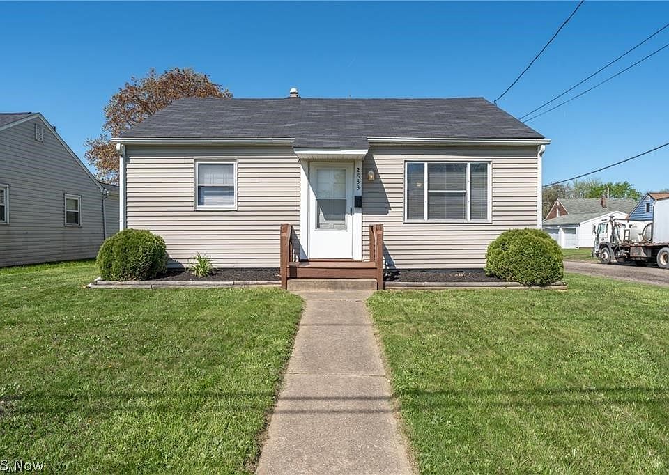 1st image of 2833 Ellis Ave NE
