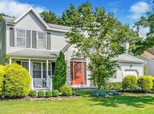 27 Davids Ln, Howell, NJ 07731