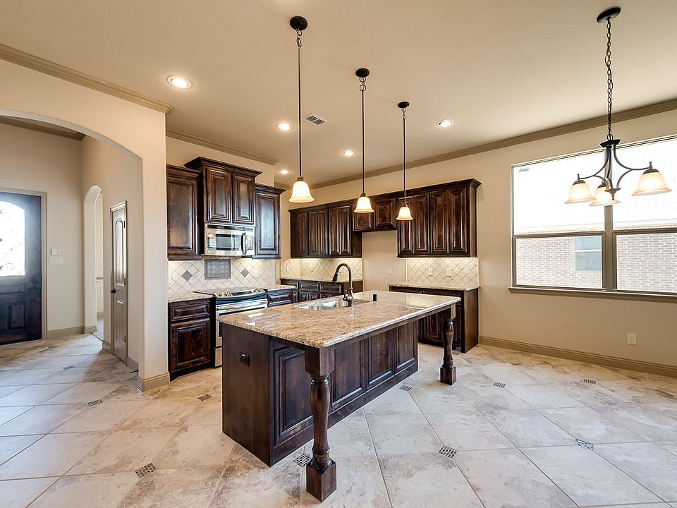 1st image of 120 Manor Ln
