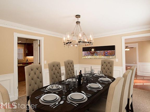 5th image of 2845 Roxburgh Dr