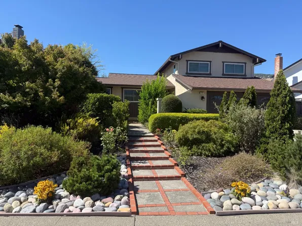 2142 Feliz Dr, Novato, CA 94945