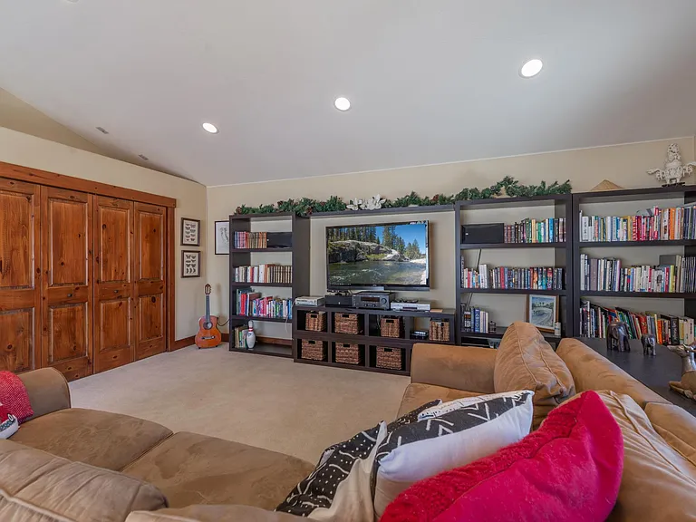 Books and TV with streaming channels for relaxing reading or watching movies after a good day on the slopes