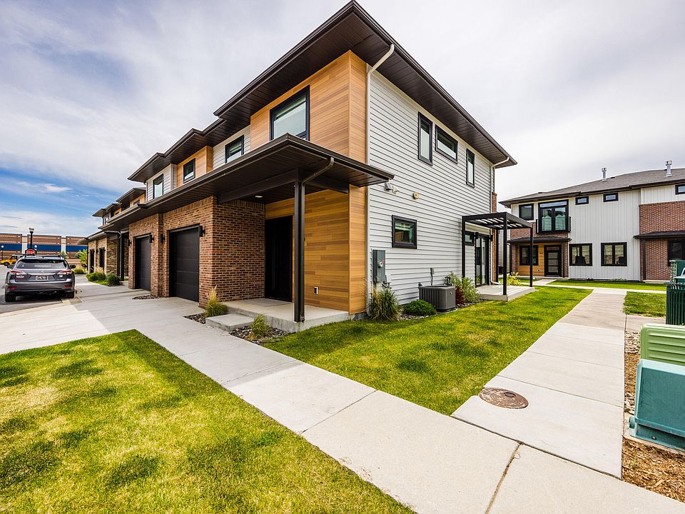 1st image of 350 Park Ln
