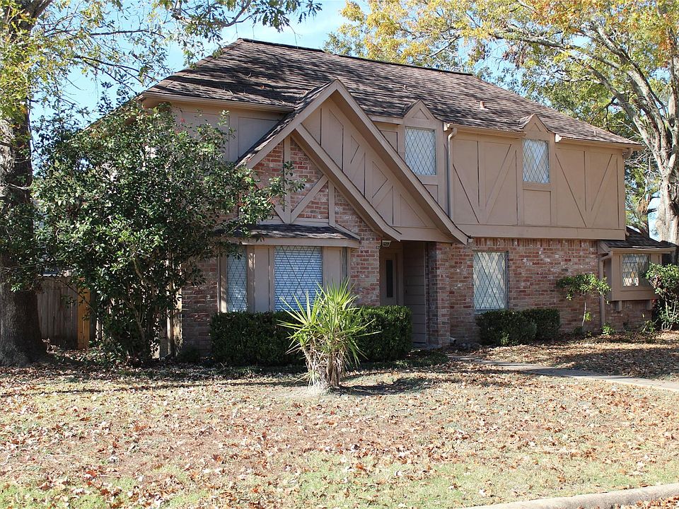 1st image of 2202 Ashmont Ct