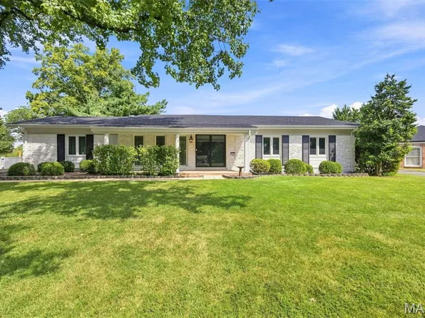 165 Saddleford Dr, Chesterfield, MO 63017