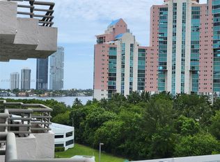 3300 NE 191st St APT 814, Aventura, FL 33180