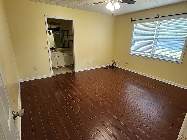 1060 Desert Shield St — Photo 12