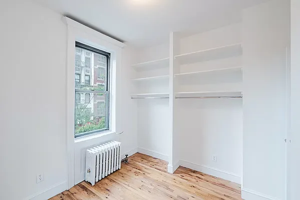 Rented by Guy Goldman, LREB | media 10