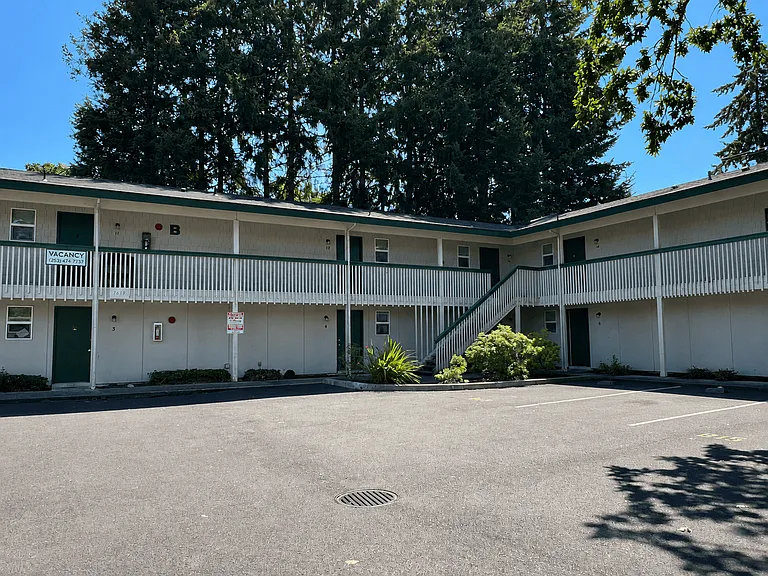 Greenfield Apartments — Photo 4