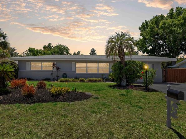13880 Dominica Dr, Seminole, FL 33776