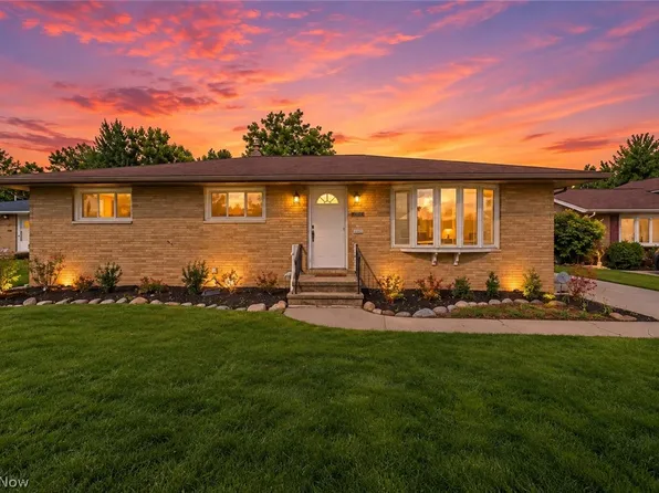 11254 Gordon Dr, Parma, OH 44130