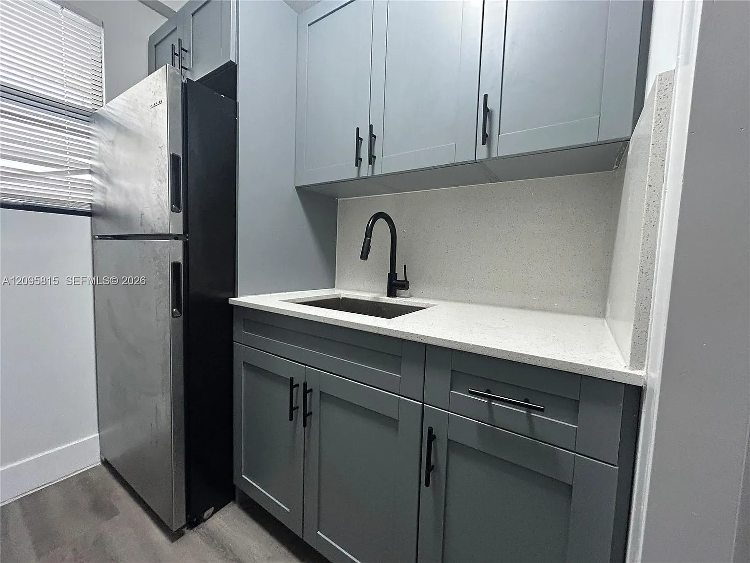 628 SW 21st Ave — Photo 4