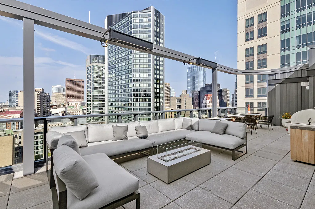 1 bed, 570 sqft, $3,600 — Photo 2