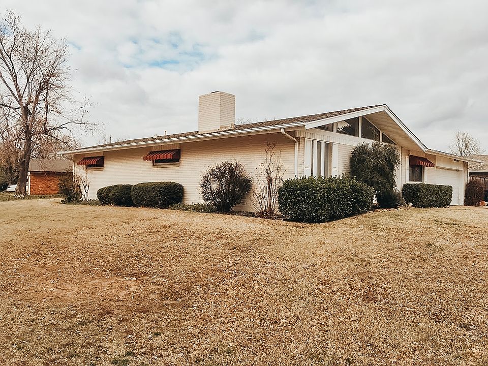 2nd image of 7733 NW 29th St