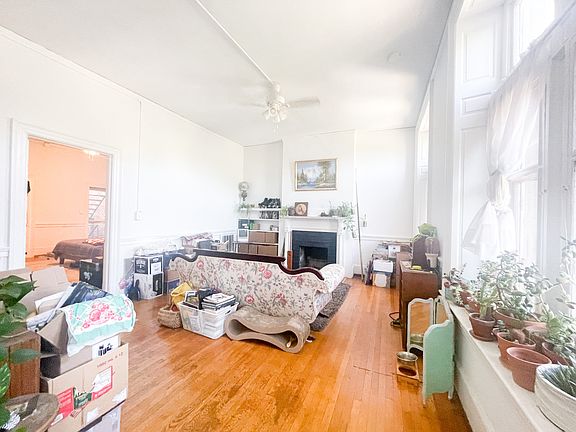 2nd image of 2020 Monument Ave APT 2
