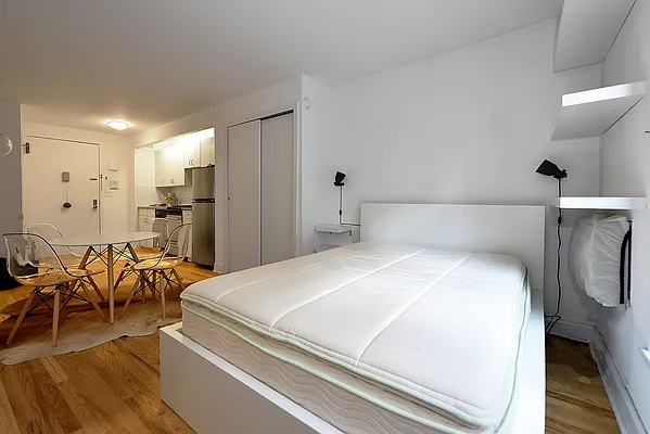 Rented by Buchbinder & Warren | media 14