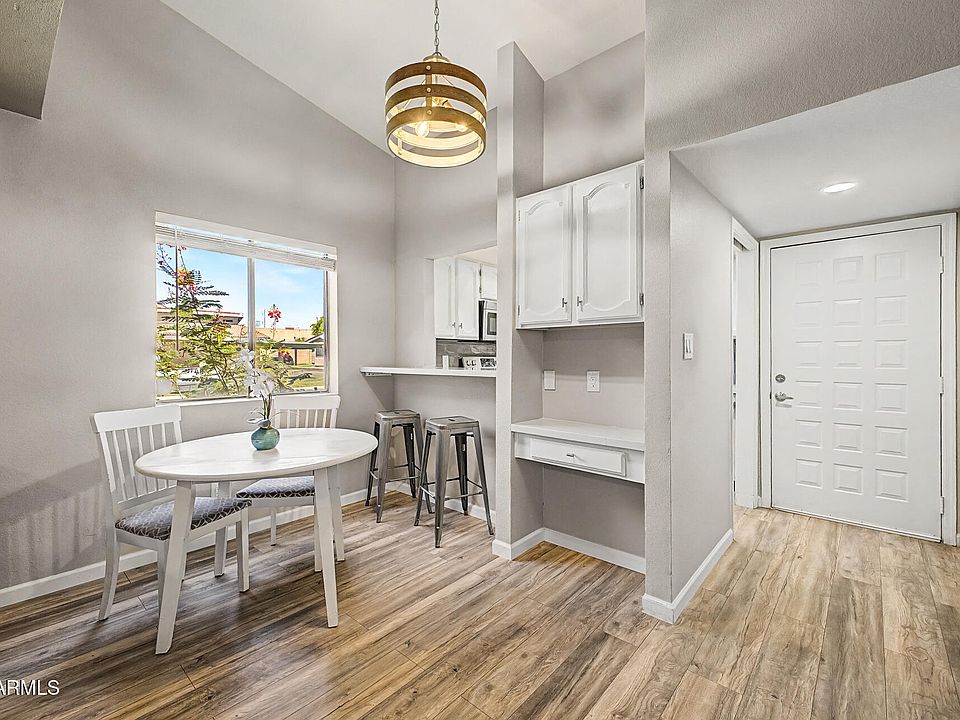 1st image of 405 E CULLUMBER Avenue #C