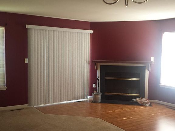 5th image of 31 Squire Ct